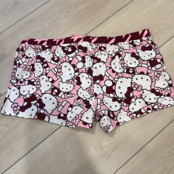 Hello Kitty sleep shorts medium - Picture 2 of 3